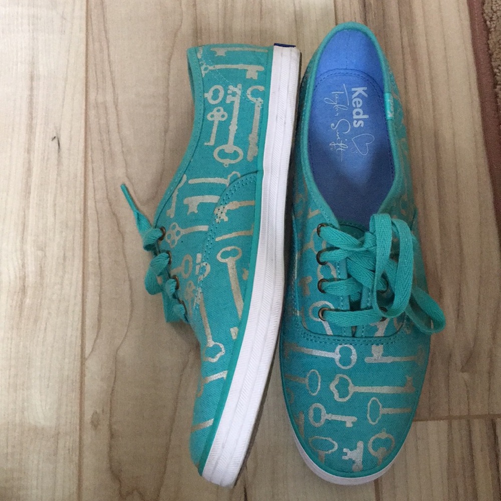NWOT Taylor Swift Keds